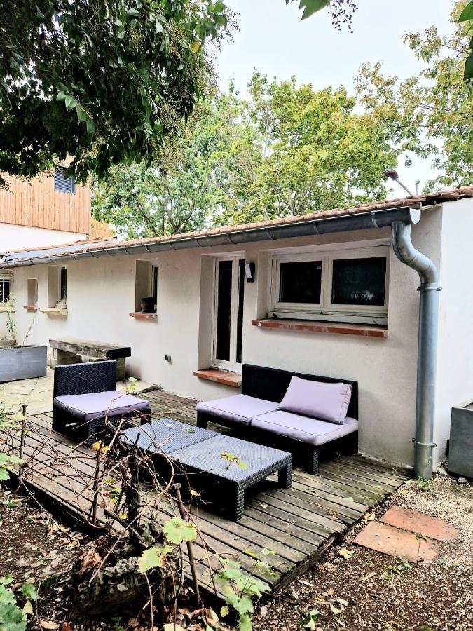 Petit Avec Terrasse Apartment *