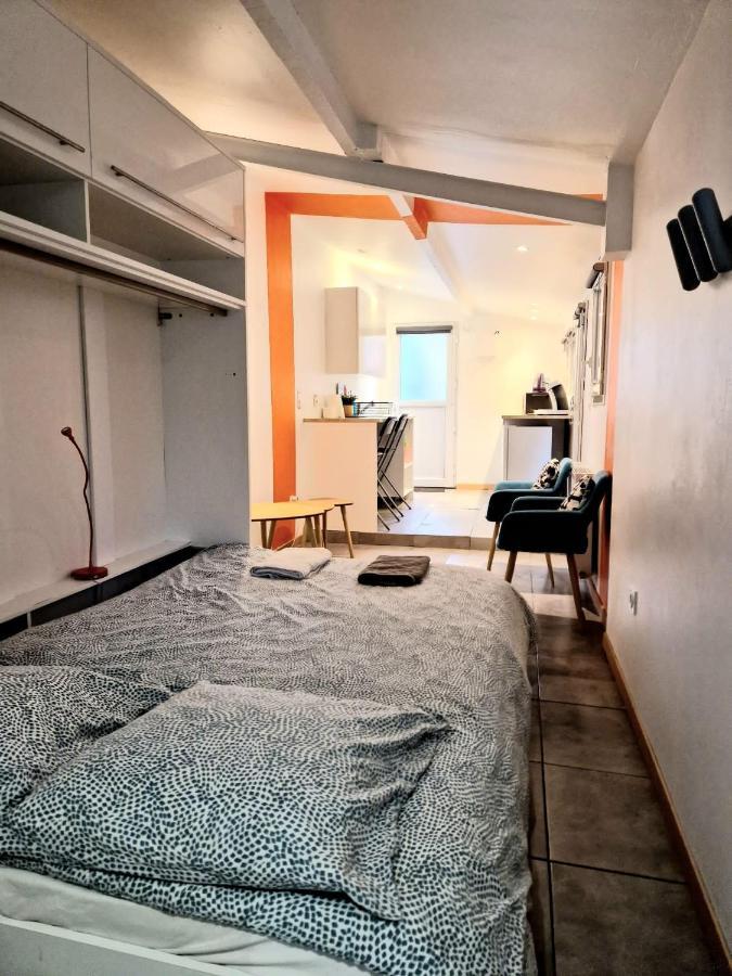 Appartement Petit Avec Terrasse *